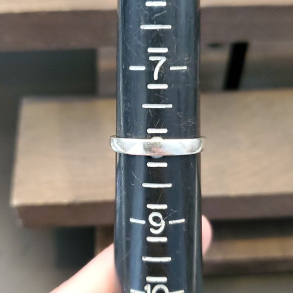 Size 8 925 Sterling Silver Rustic Marquise Cubic Zirconia Ring - Picture 5 of 7